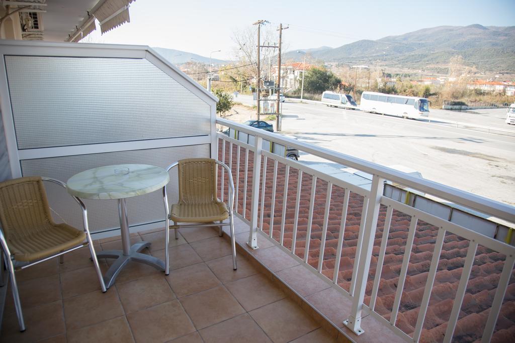 Bed and Breakfast Pension Konstantinoupolis à Asprovalta Extérieur photo